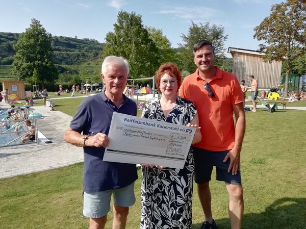 Kiwanis_Freibad_Oberrottweil.jpg